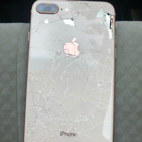 iPhone 8 Plus - Picture 1 of 2